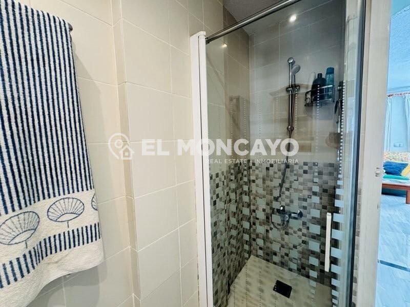 2 sypialnia Bungalow na sprzedaż w Torrevieja z basenem garażem - 210 000 € (Ref: 9005411)