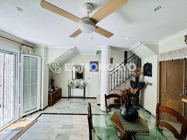 2 sypialnia Bungalow na sprzedaż w Torrevieja z basenem garażem - 210 000 € (Ref: 9005411)