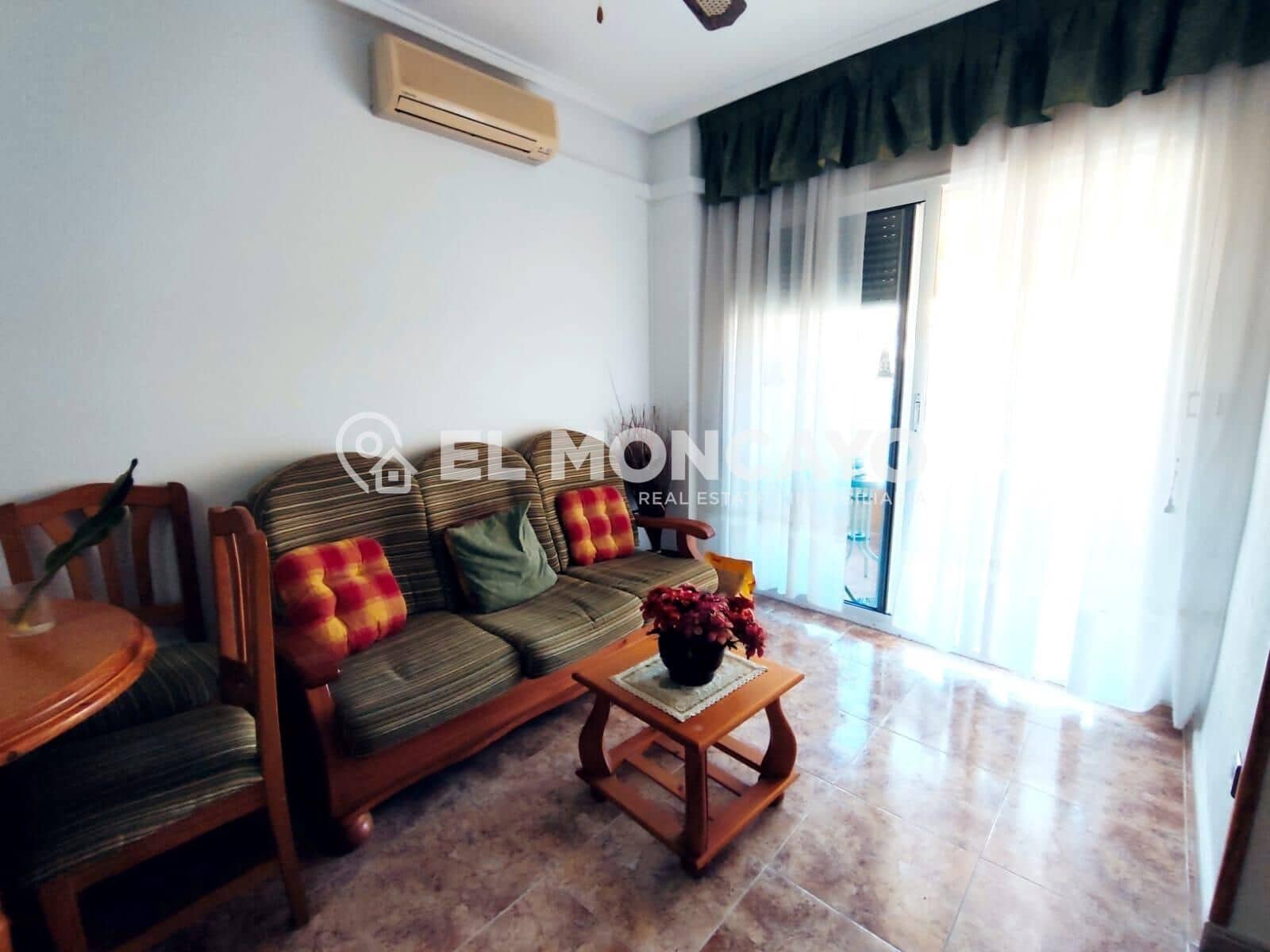 2 Zimmer Apartment zu verkaufen in Guardamar del Segura mit Garage - 135.000 € (Ref: 9012364)