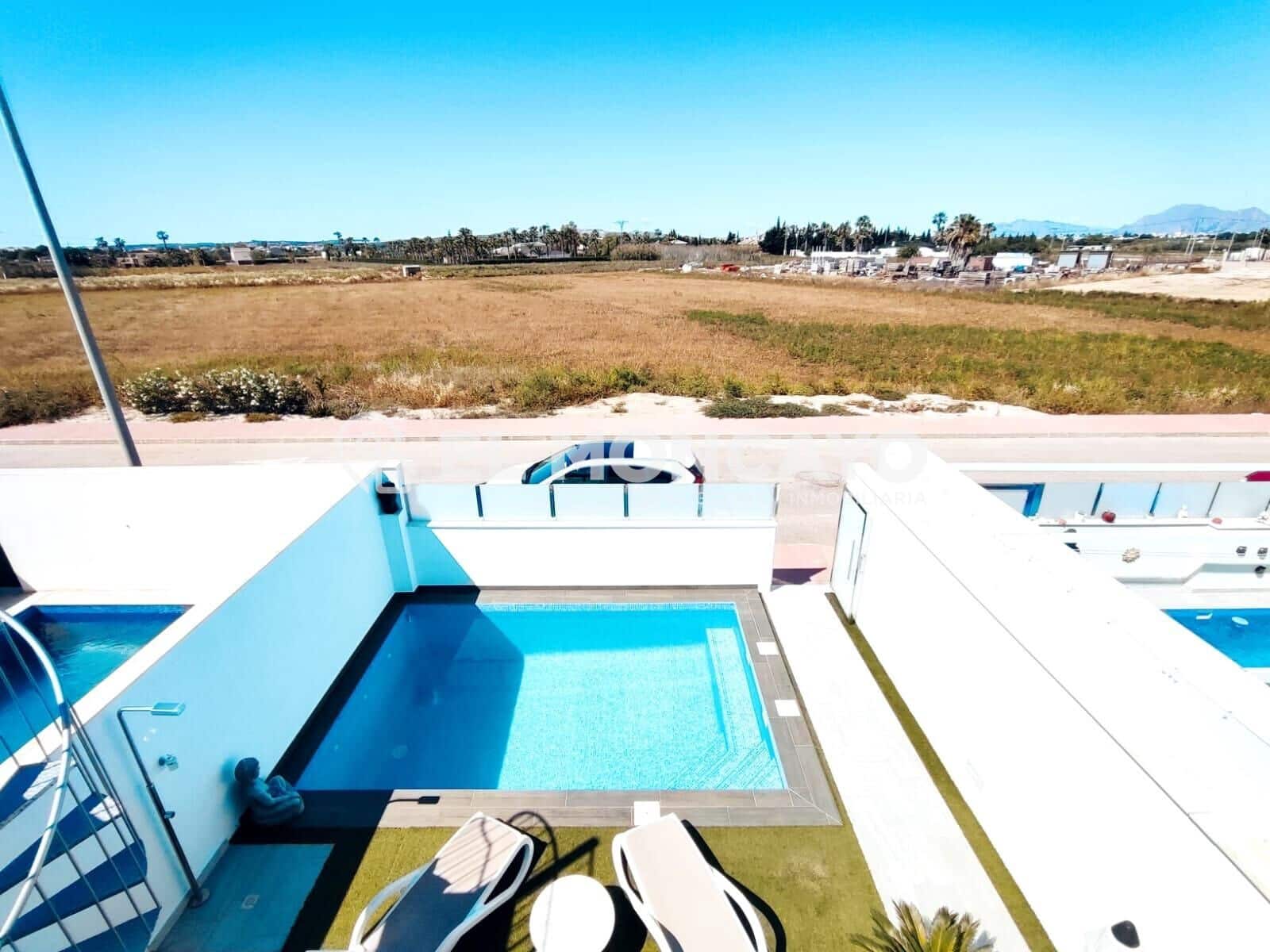 3 soveværelse Rækkehus til salg i Daya Vieja med swimmingpool - € 429.000 (Ref: 9020791)