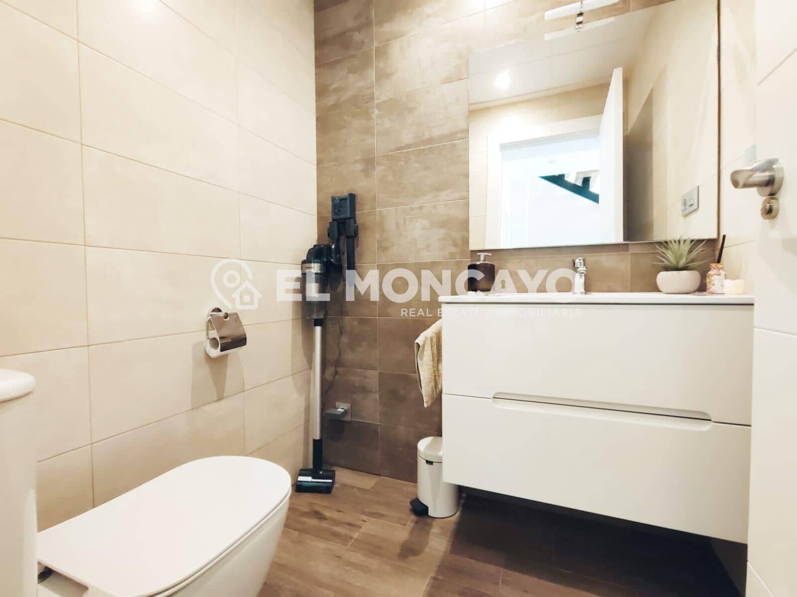 3 soveværelse Rækkehus til salg i Daya Vieja med swimmingpool - € 429.000 (Ref: 9020791)