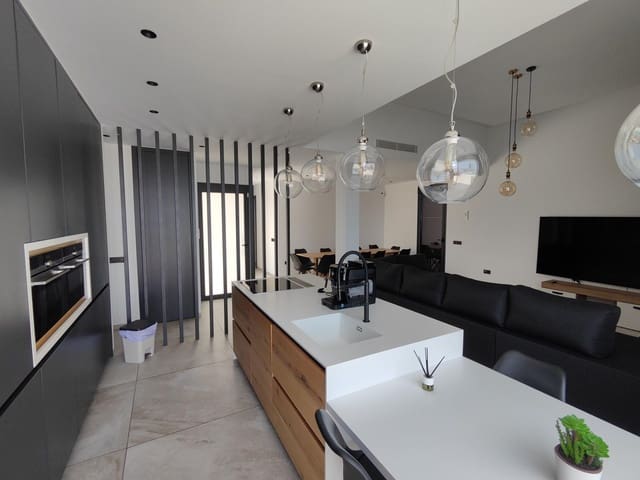 4 Zimmer Villa zu verkaufen in Ciudad Quesada, Rojales mit Pool - 689.900 € (Ref: 9029844)