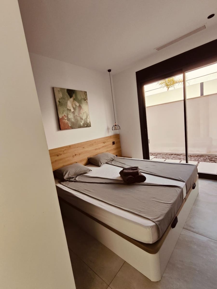 4 Zimmer Villa zu verkaufen in Ciudad Quesada mit Pool - 689.900 € (Ref: 9029844)