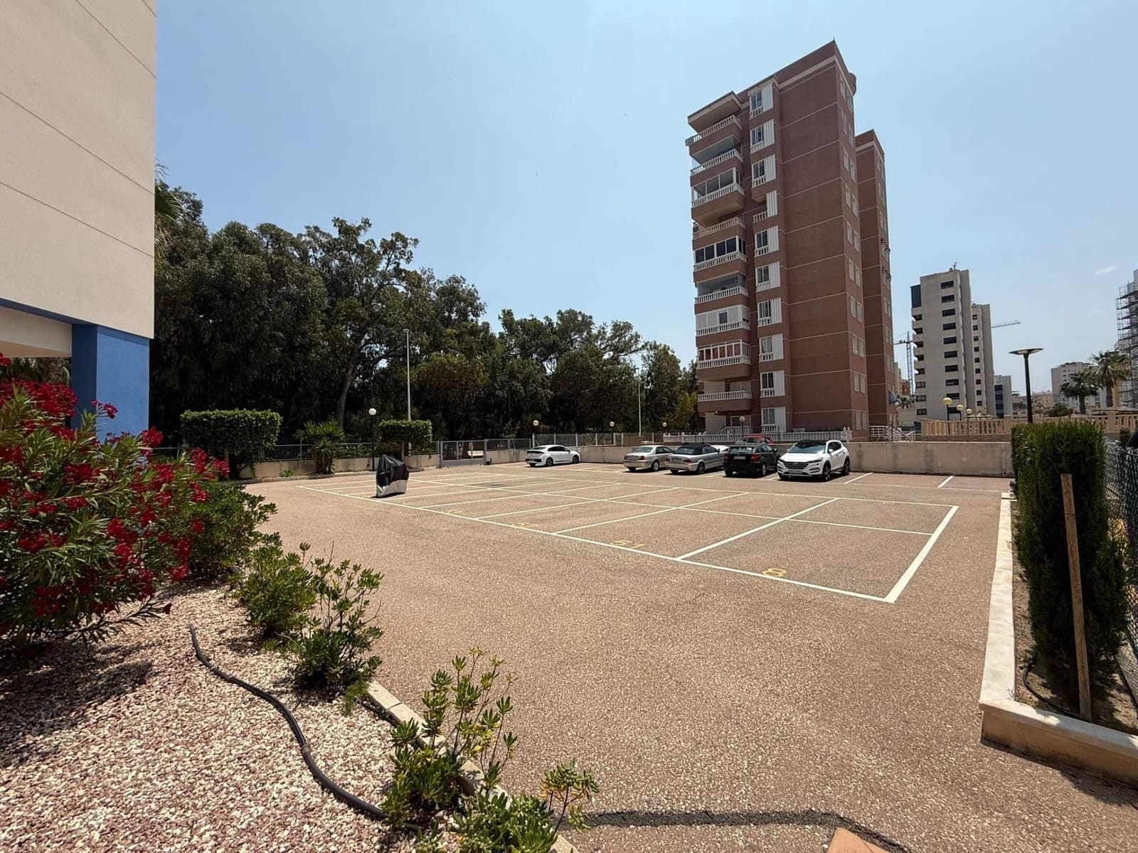 3 sypialnia Mieszkanie na sprzedaż w Guardamar del Segura z basenem - 185 000 € (Ref: 9037983)