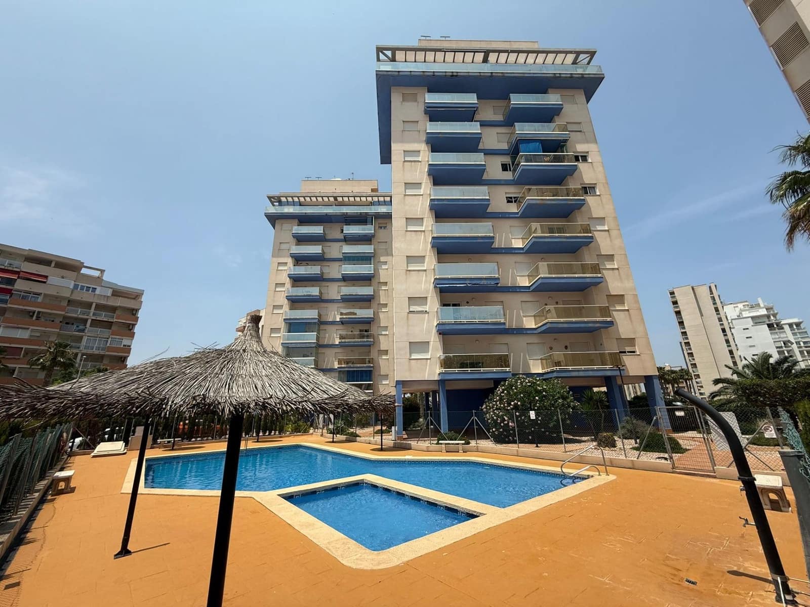 3 sypialnia Mieszkanie na sprzedaż w Guardamar del Segura z basenem - 185 000 € (Ref: 9037983)