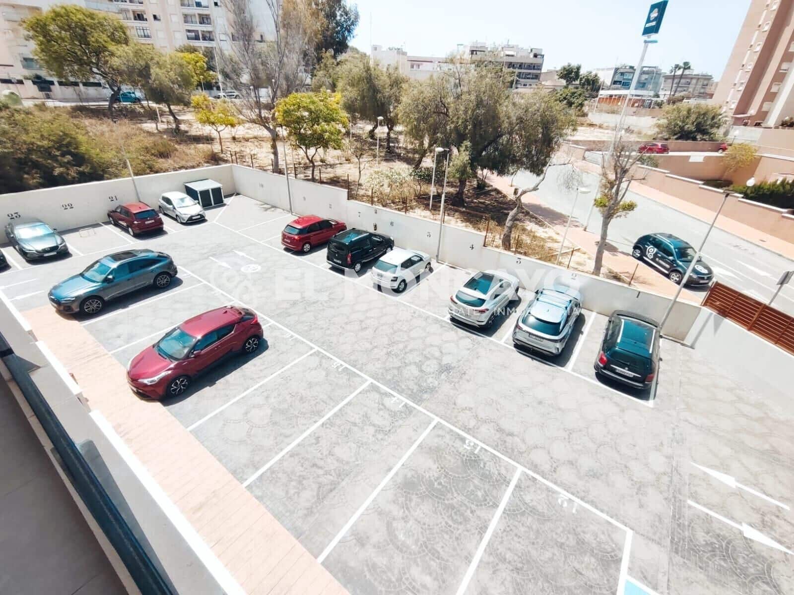 2 slaapkamer Appartement te koop in Guardamar del Segura met zwembad - € 270.000 (Ref: 9049104)