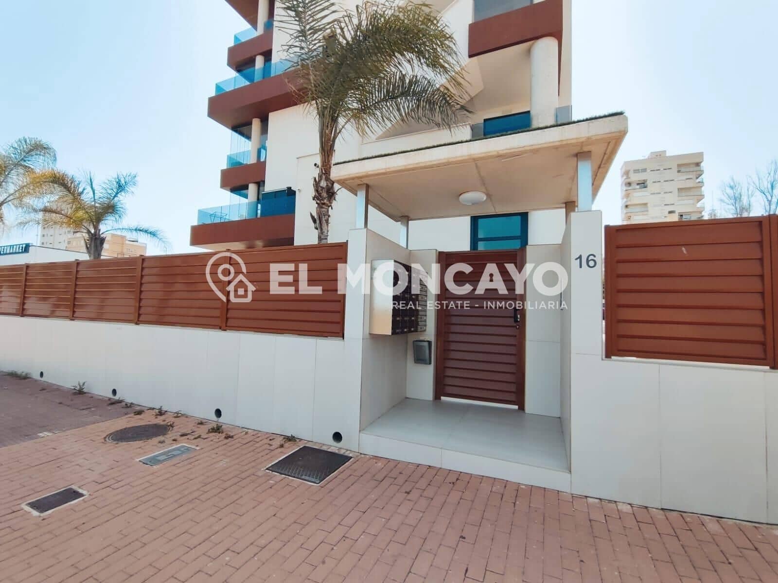2 slaapkamer Appartement te koop in Guardamar del Segura met zwembad - € 270.000 (Ref: 9049104)