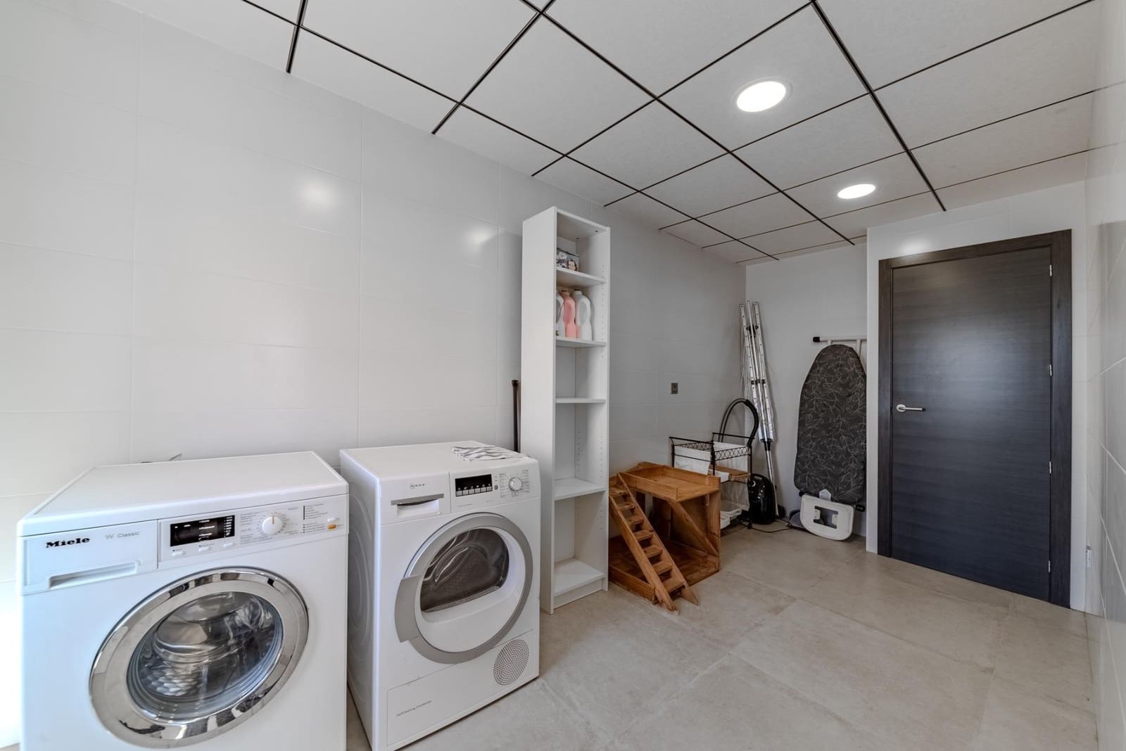 5 slaapkamer Villa te koop in El Molar met zwembad garage - € 1.150.000 (Ref: 9062612)