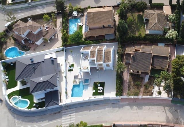 4 sypialnia Willa na sprzedaż w Campoamor, Orihuela z basenem - 1 350 000 € (Ref: 9081407)