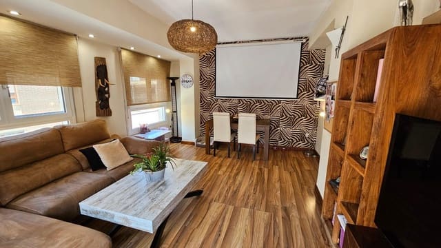 Apartamento de 3 habitaciones en Guardamar del Segura en venta - 186.500 € (Ref: 9100639)