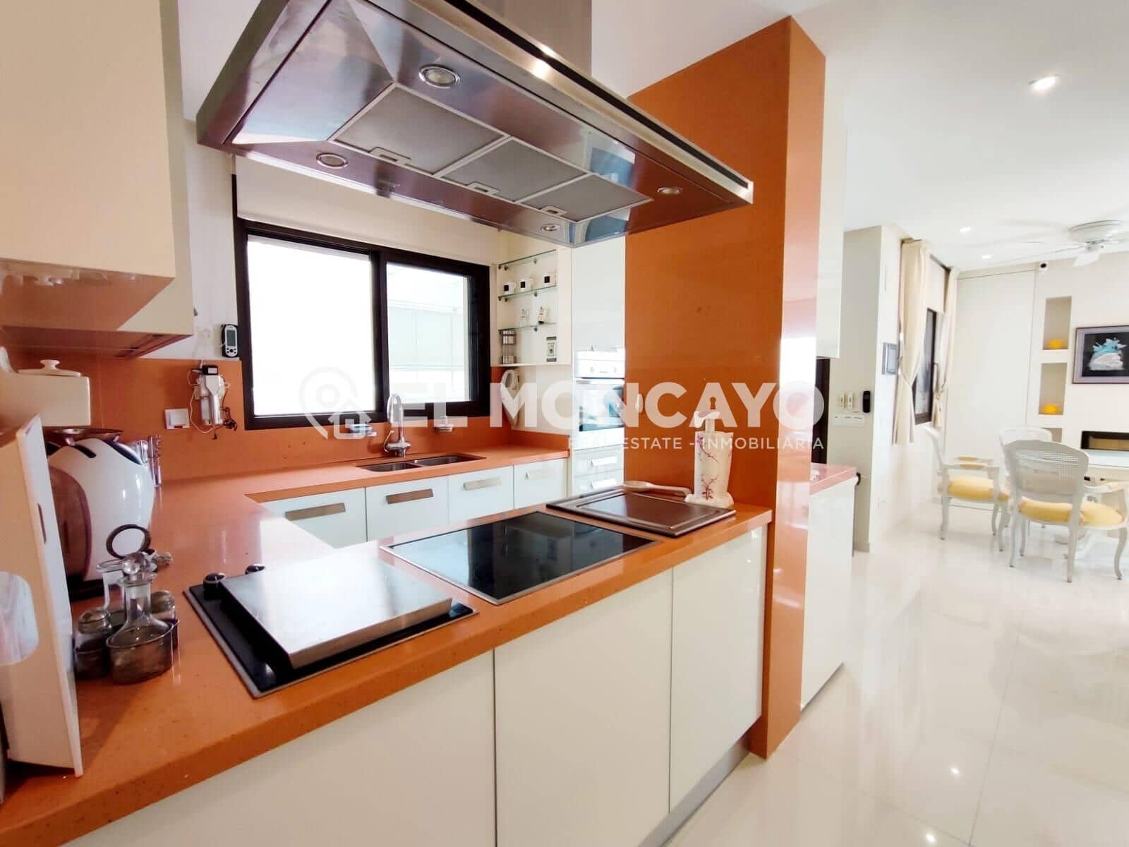 2 soveværelse Penthouse til salg i Guardamar del Segura med swimmingpool garage - € 498.765 (Ref: 9115976)