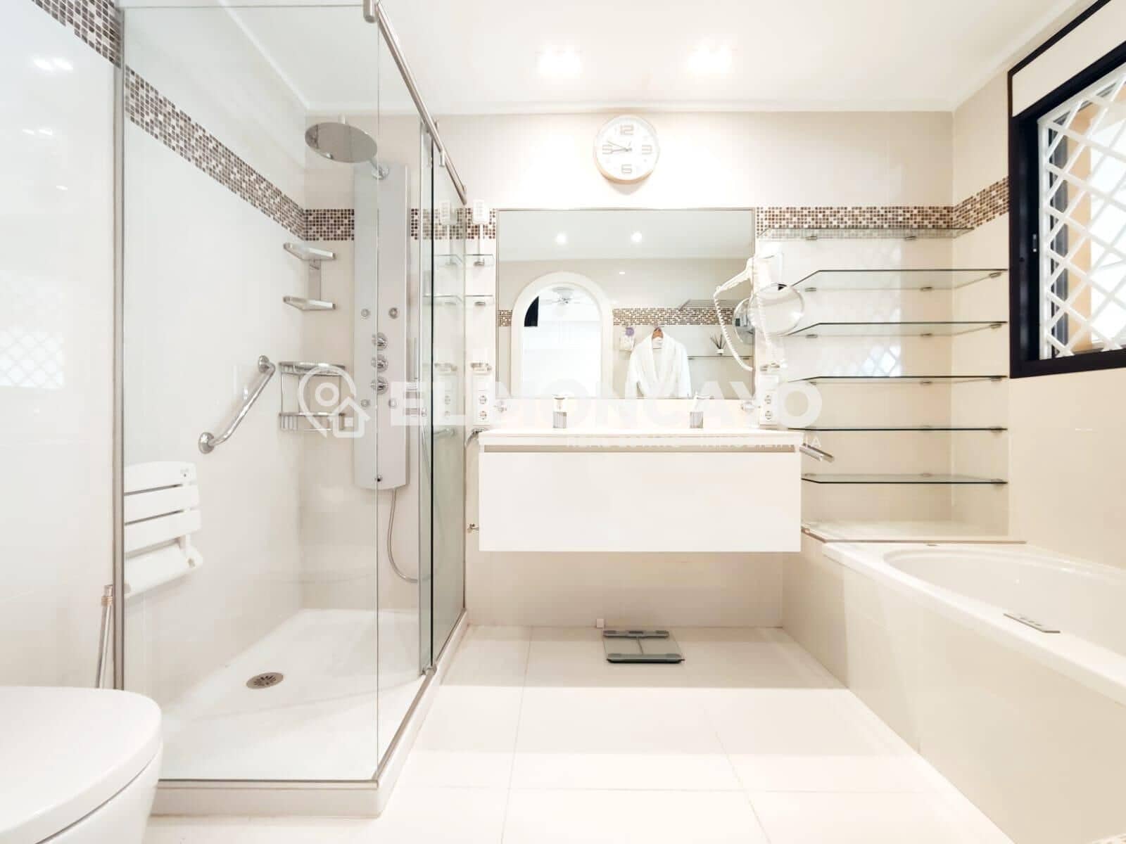 2 soveværelse Penthouse til salg i Guardamar del Segura med swimmingpool garage - € 498.765 (Ref: 9115976)