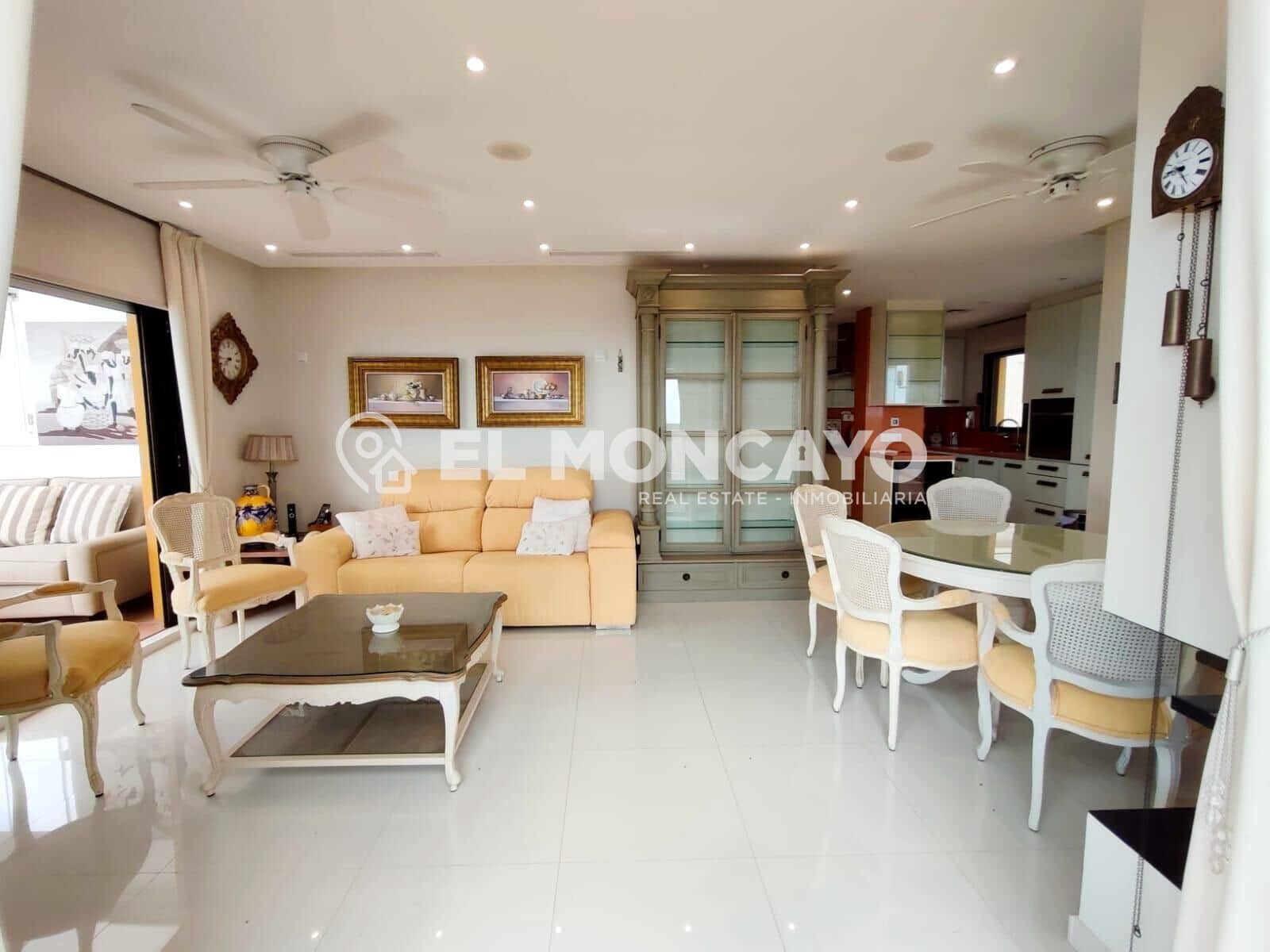 2 soveværelse Penthouse til salg i Guardamar del Segura med swimmingpool garage - € 498.765 (Ref: 9115976)