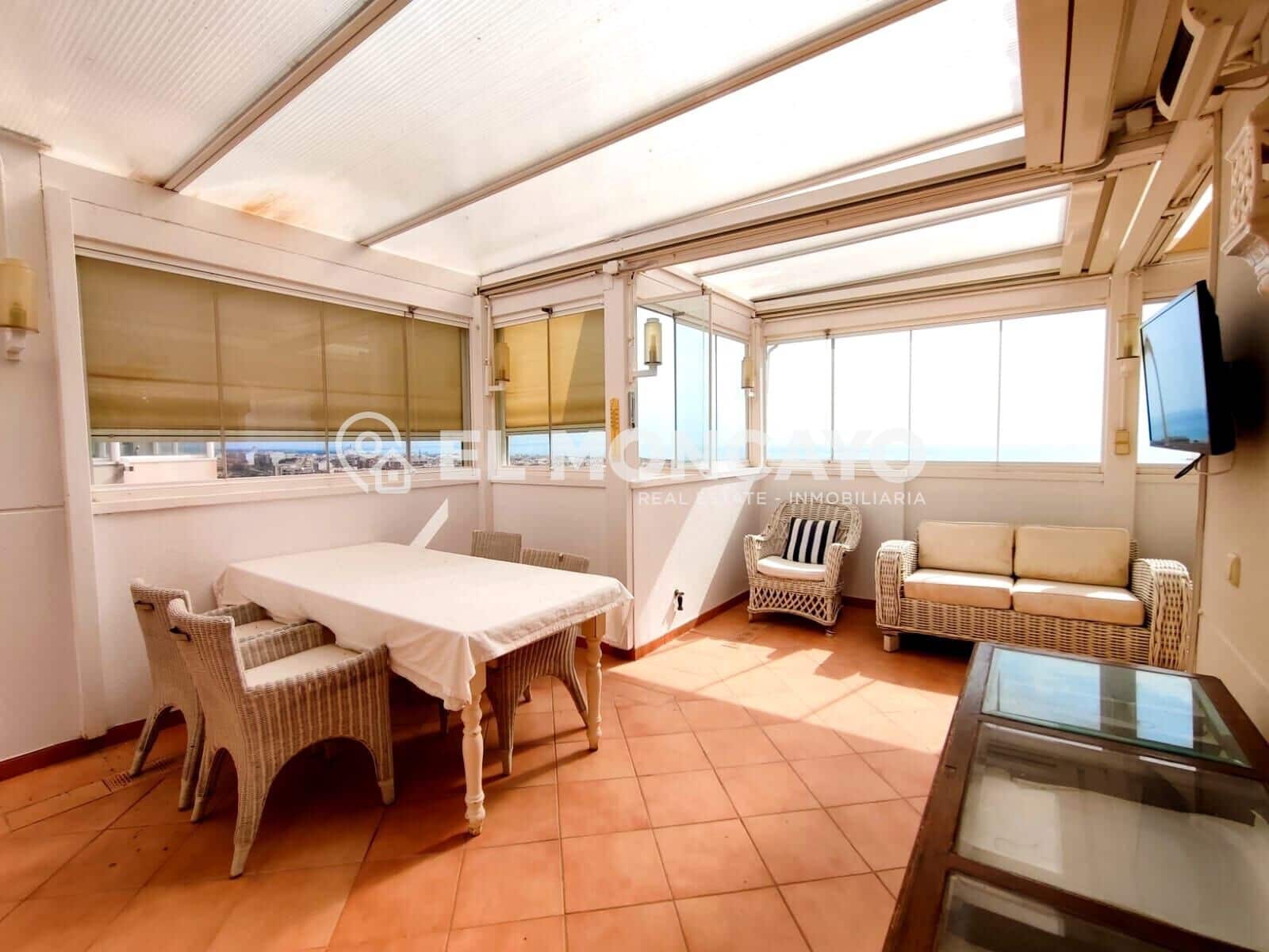 2 soveværelse Penthouse til salg i Guardamar del Segura med swimmingpool garage - € 498.765 (Ref: 9115976)