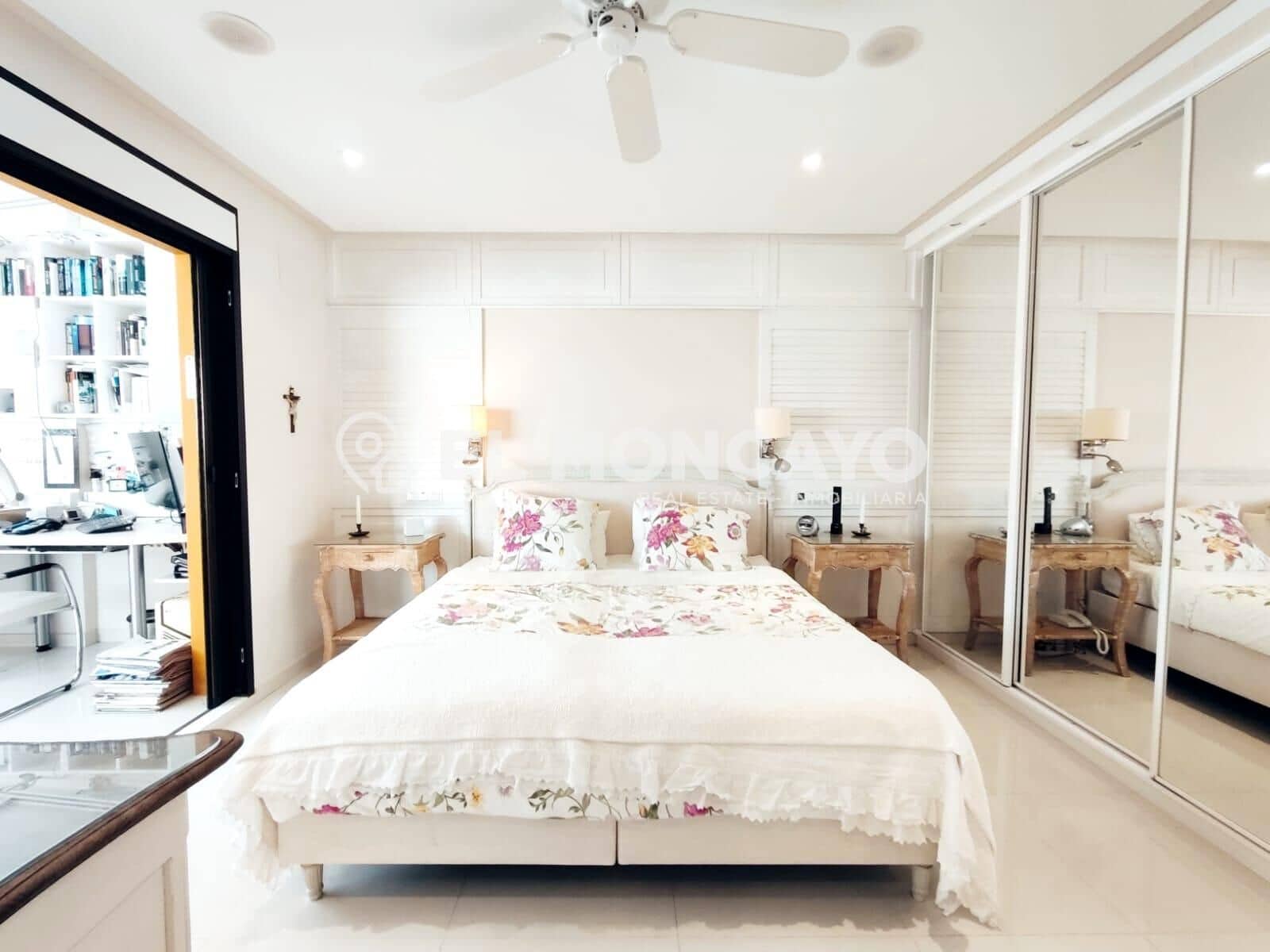 2 soveværelse Penthouse til salg i Guardamar del Segura med swimmingpool garage - € 498.765 (Ref: 9115976)