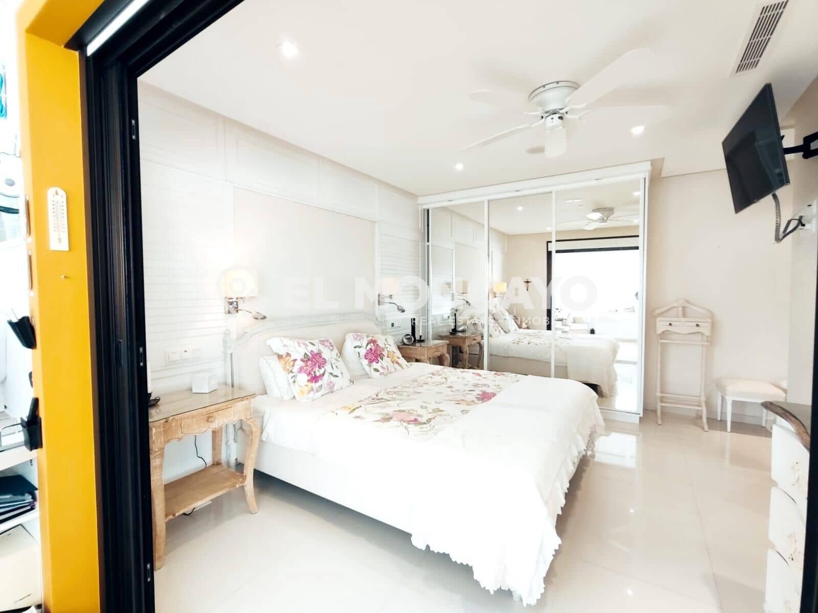 2 soveværelse Penthouse til salg i Guardamar del Segura med swimmingpool garage - € 498.765 (Ref: 9115976)