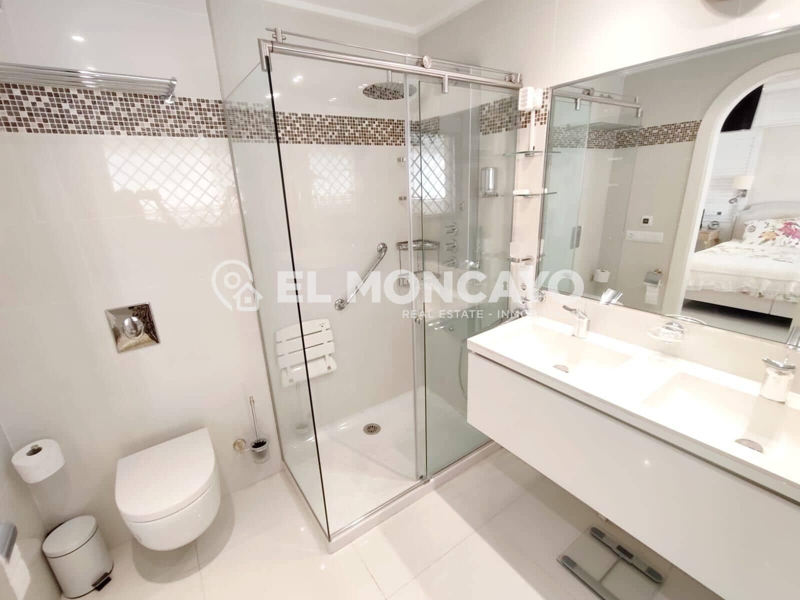 2 soveværelse Penthouse til salg i Guardamar del Segura med swimmingpool garage - € 498.765 (Ref: 9115976)