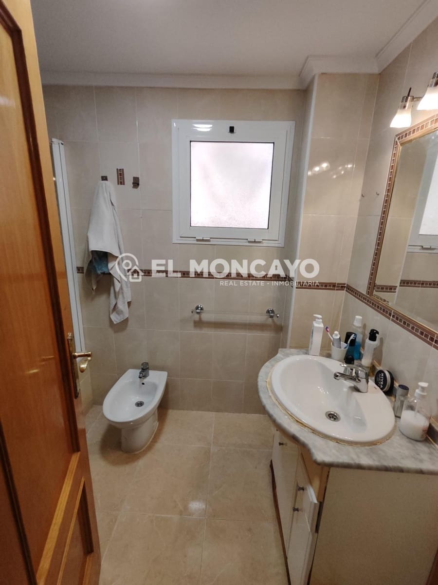 2 quarto Apartamento para venda em Guardamar del Segura com piscina - 230 000 € (Ref: 9128158)