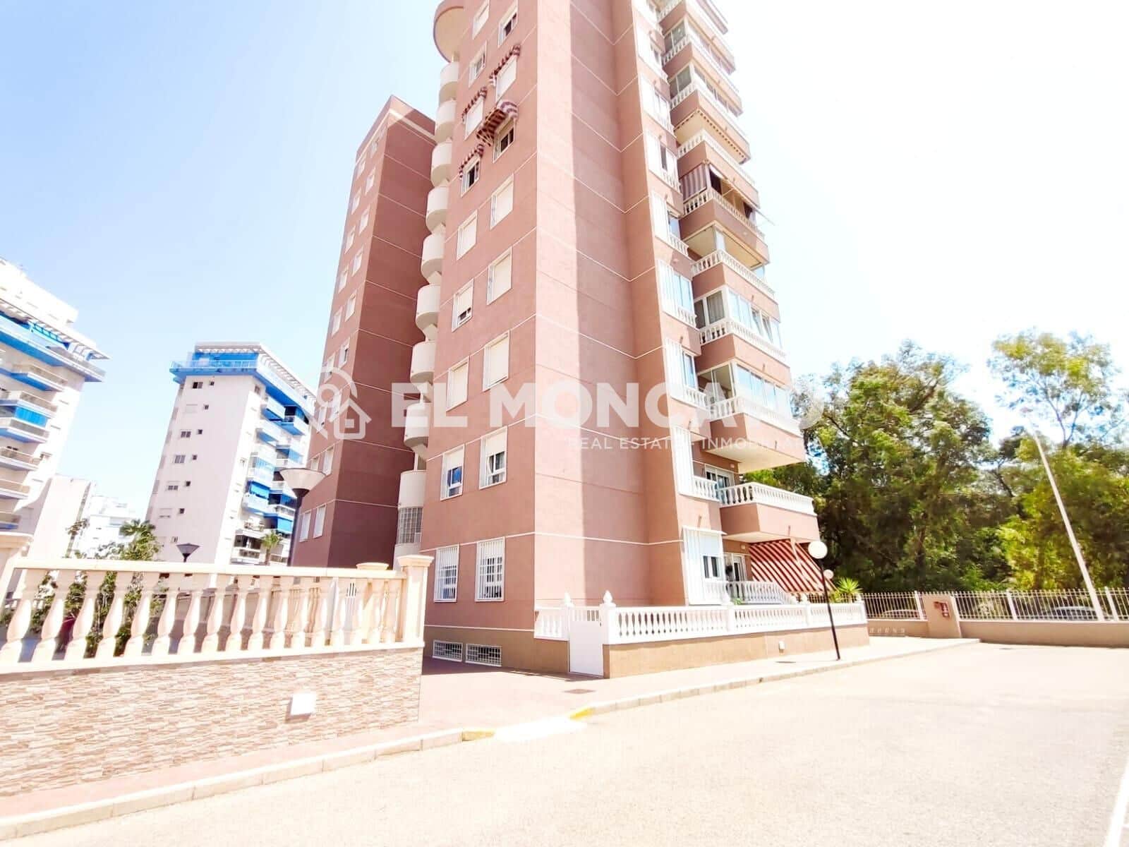 2 quarto Apartamento para venda em Guardamar del Segura com piscina - 230 000 € (Ref: 9128158)