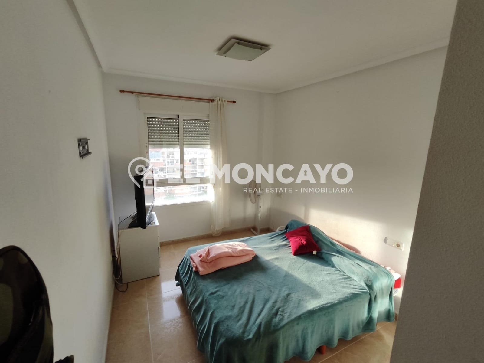 2 quarto Apartamento para venda em Guardamar del Segura com piscina - 230 000 € (Ref: 9128158)