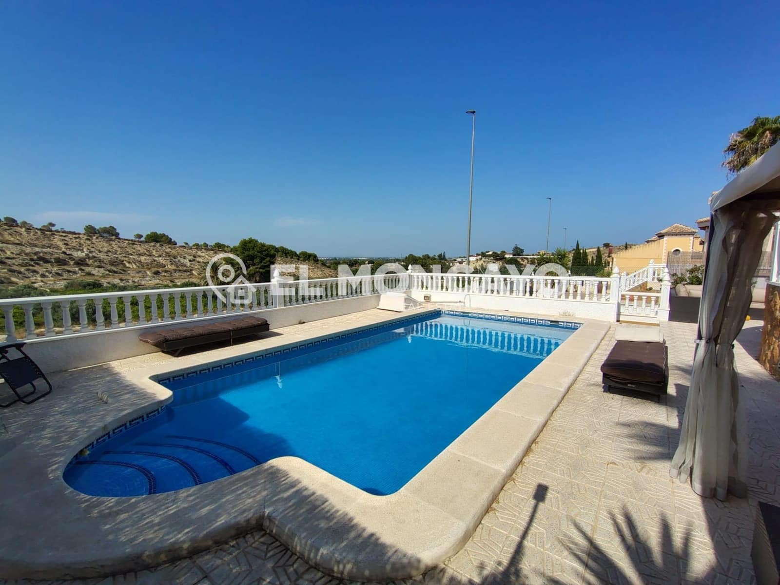 3 slaapkamer Villa te koop in Bigastro met zwembad - € 279.900 (Ref: 9132247)