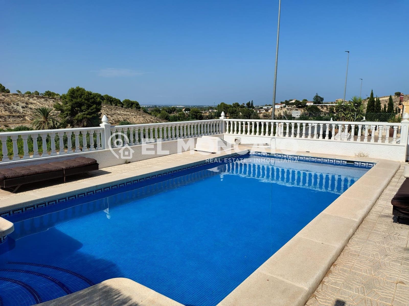 3 slaapkamer Villa te koop in Bigastro met zwembad - € 279.900 (Ref: 9132247)