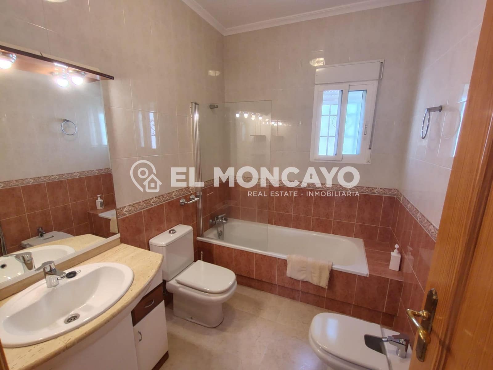 3 slaapkamer Villa te koop in Bigastro met zwembad - € 279.900 (Ref: 9132247)