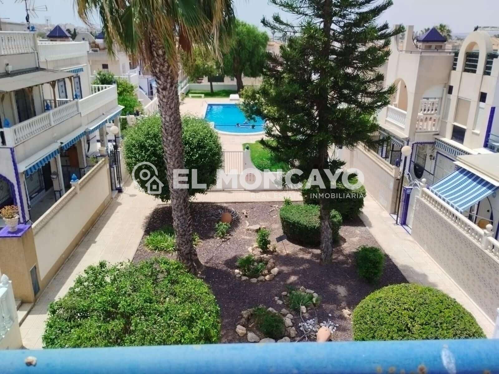 3 sypialnia Dom szeregowy na sprzedaż w Torrevieja z basenem - 189 000 € (Ref: 9151824)