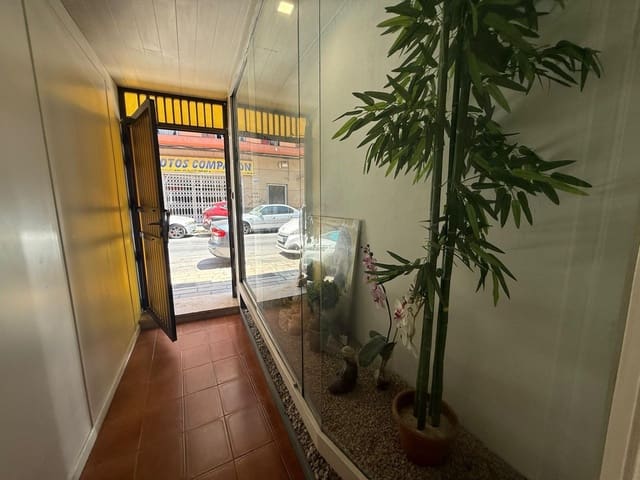 6 quarto Apartamento para venda em Carolinas Bajas, Alicante cidade com garagem - 375 000 € (Ref: 9162169)