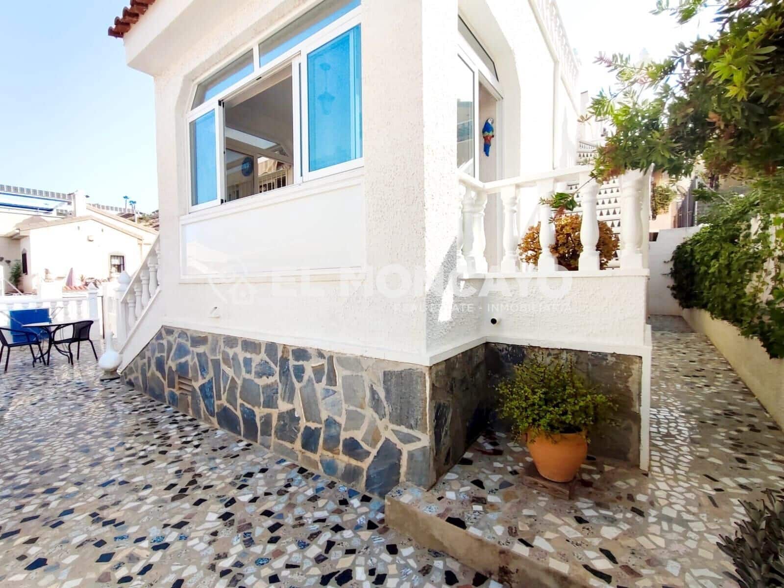 2 bedroom Villa for sale in Ciudad Quesada with pool - € 195,000 (Ref: 9163642)