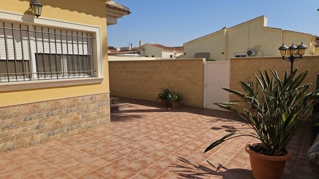 3 soverom Villa til salgs i San Fulgencio med svømmebasseng - € 425 000 (Ref: 9165664)