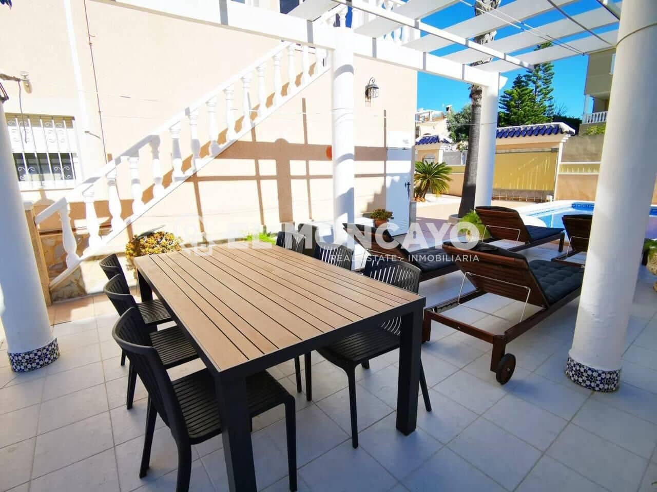 3 slaapkamer Villa te koop in La Florida met zwembad - € 450.000 (Ref: 9171320)