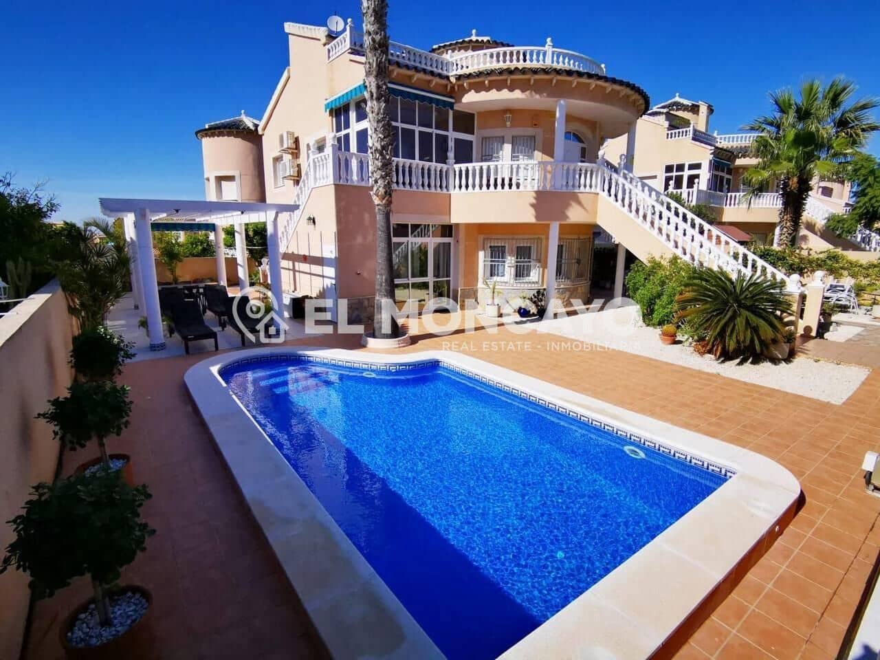 3 slaapkamer Villa te koop in La Florida met zwembad - € 450.000 (Ref: 9171320)