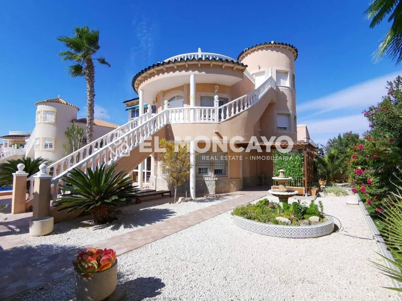 3 slaapkamer Villa te koop in La Florida met zwembad - € 450.000 (Ref: 9171320)