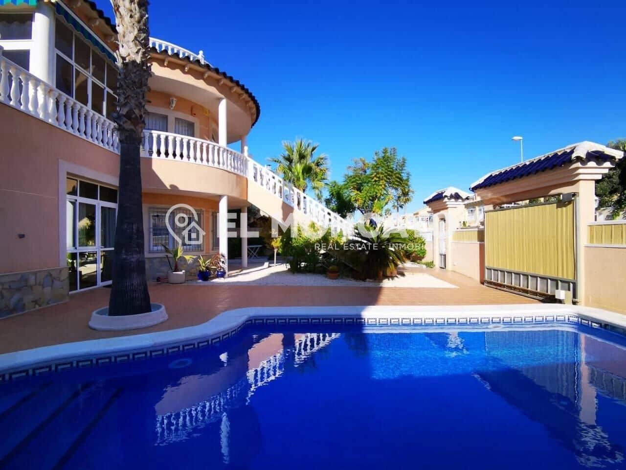 3 slaapkamer Villa te koop in La Florida met zwembad - € 450.000 (Ref: 9171320)