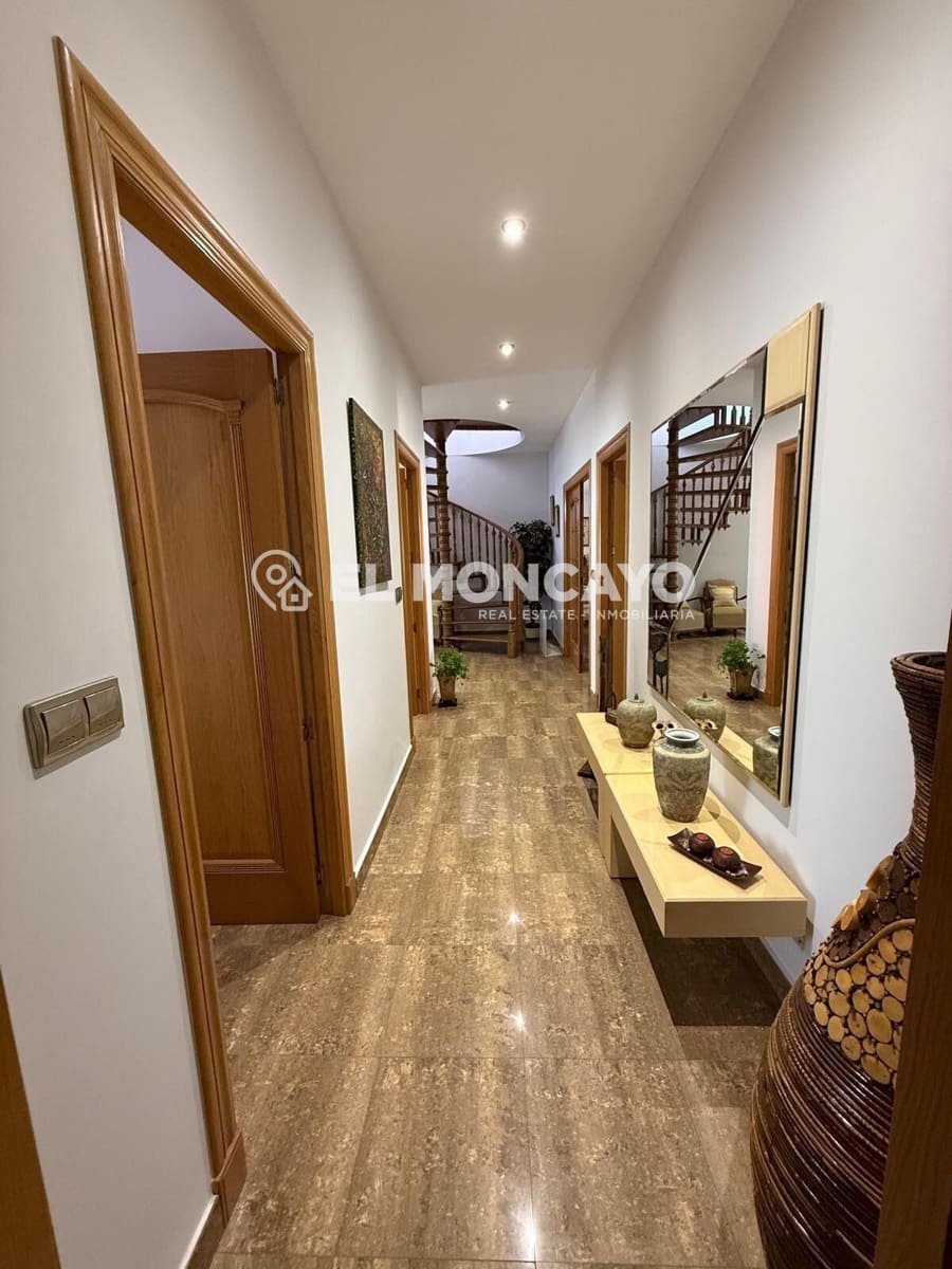 5 bedroom Villa for sale in Almoradi with pool garage - € 600,000 (Ref: 9177276)