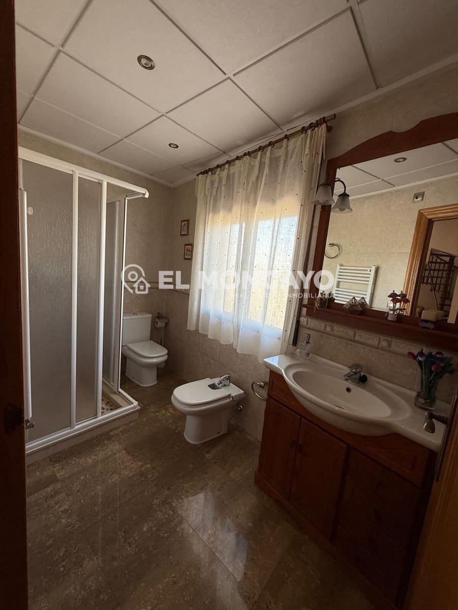 5 bedroom Villa for sale in Almoradi with pool garage - € 600,000 (Ref: 9177276)