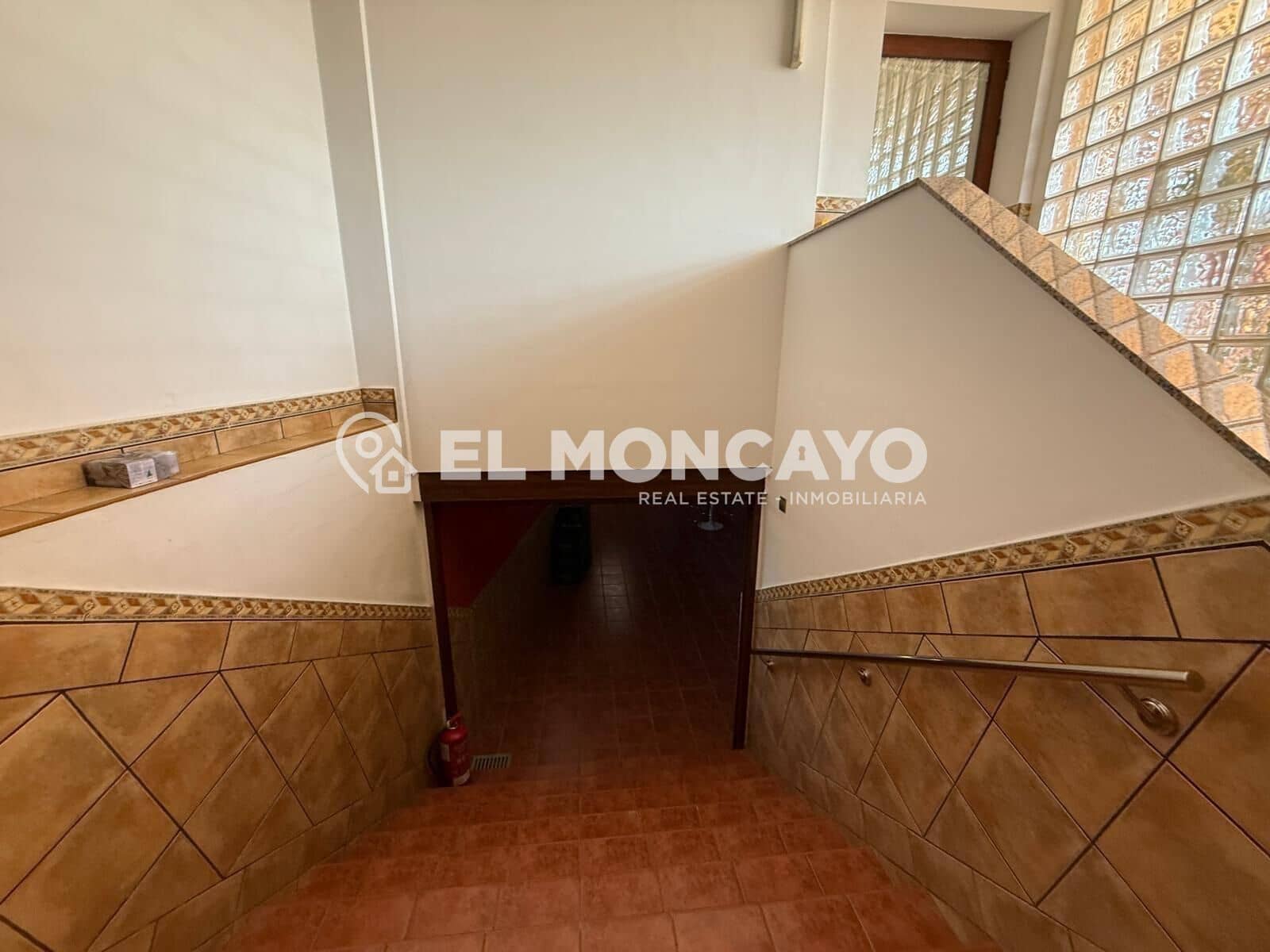 5 bedroom Villa for sale in Almoradi with pool garage - € 600,000 (Ref: 9177276)