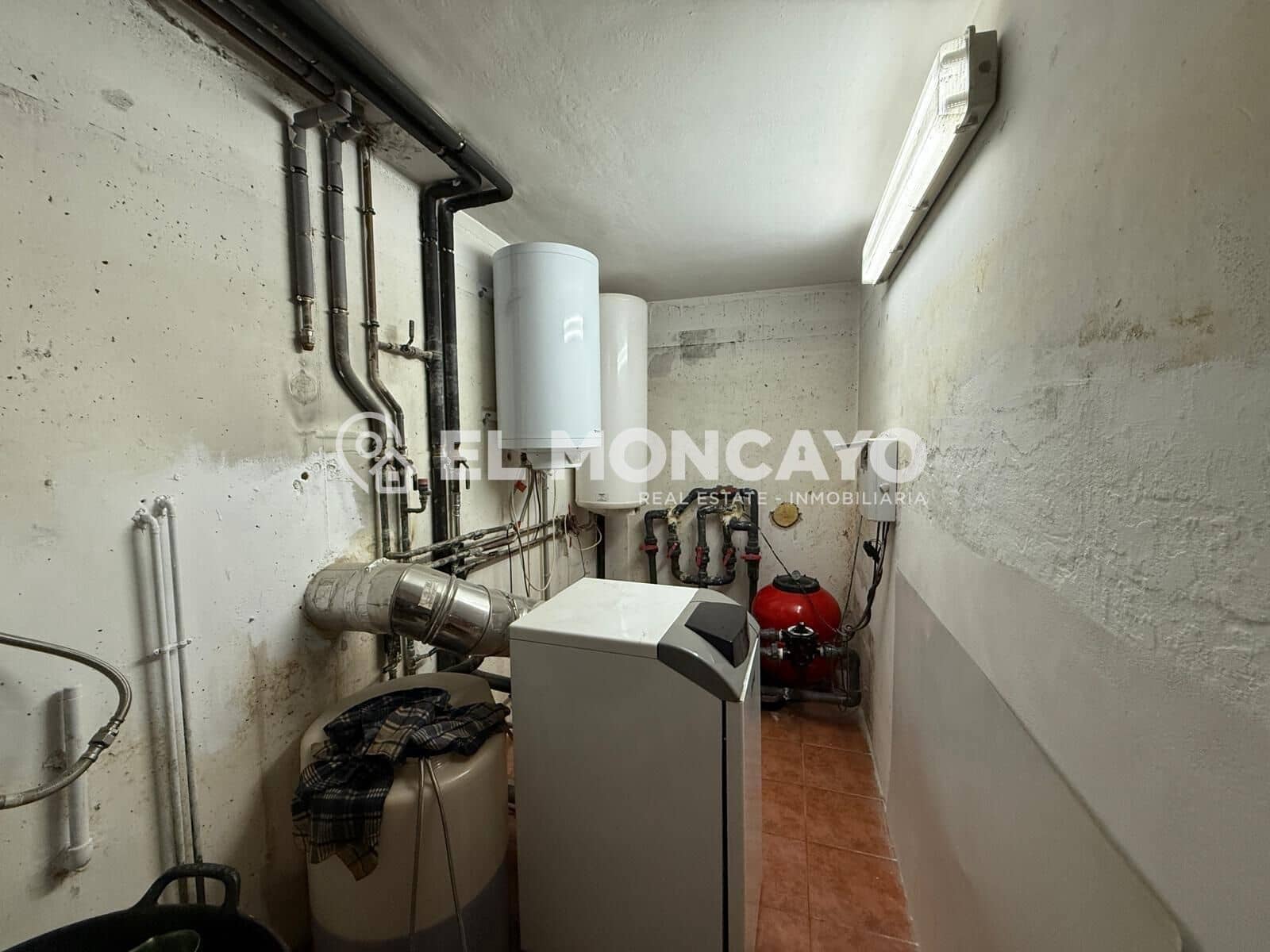 5 bedroom Villa for sale in Almoradi with pool garage - € 600,000 (Ref: 9177276)