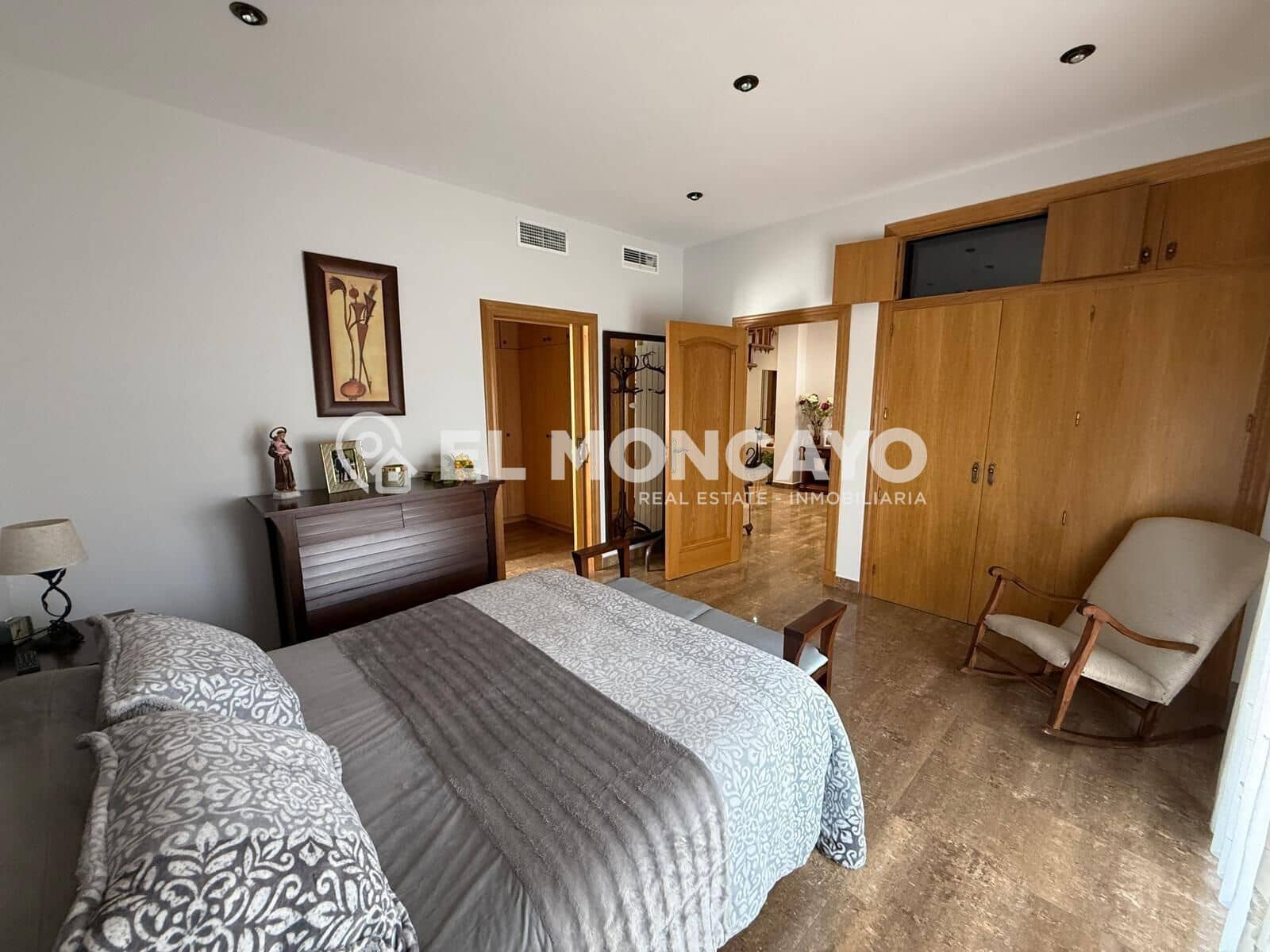 5 bedroom Villa for sale in Almoradi with pool garage - € 600,000 (Ref: 9177276)