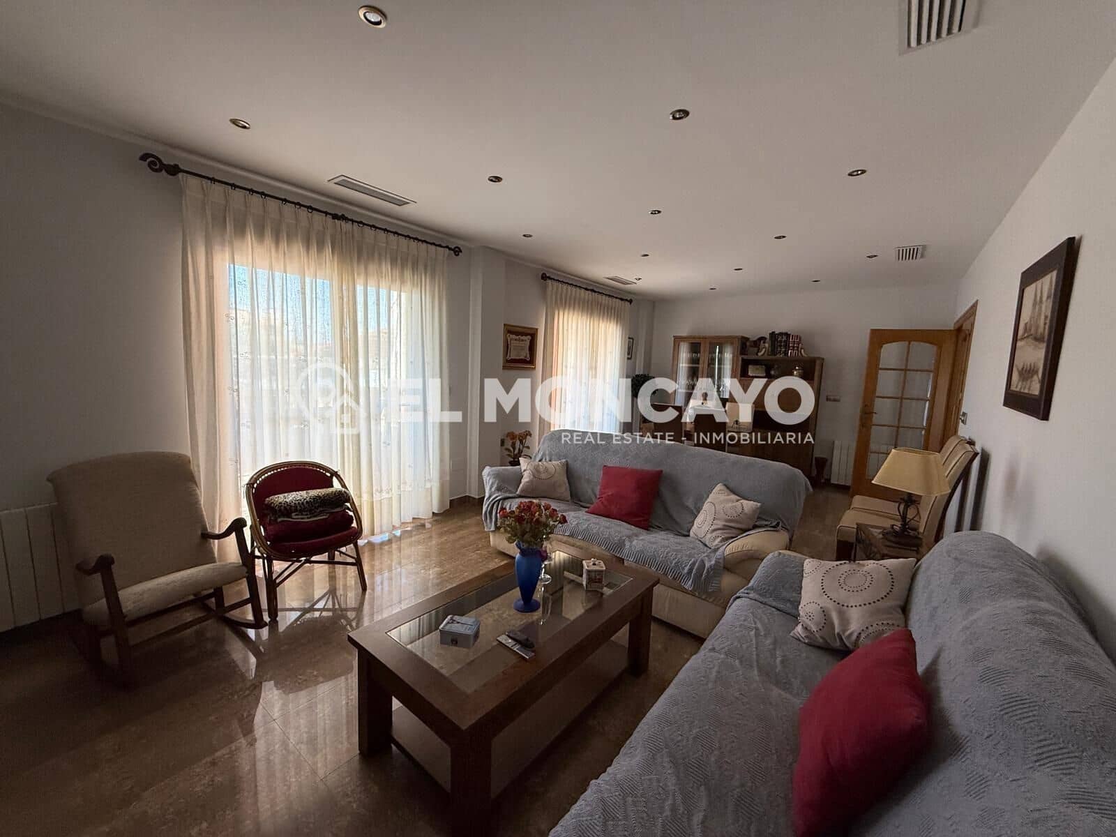 5 bedroom Villa for sale in Almoradi with pool garage - € 600,000 (Ref: 9177276)
