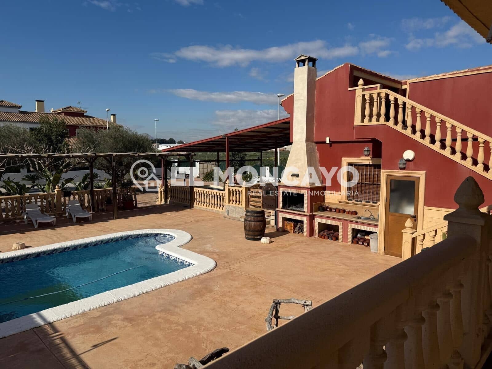 5 bedroom Villa for sale in Almoradi with pool garage - € 600,000 (Ref: 9177276)