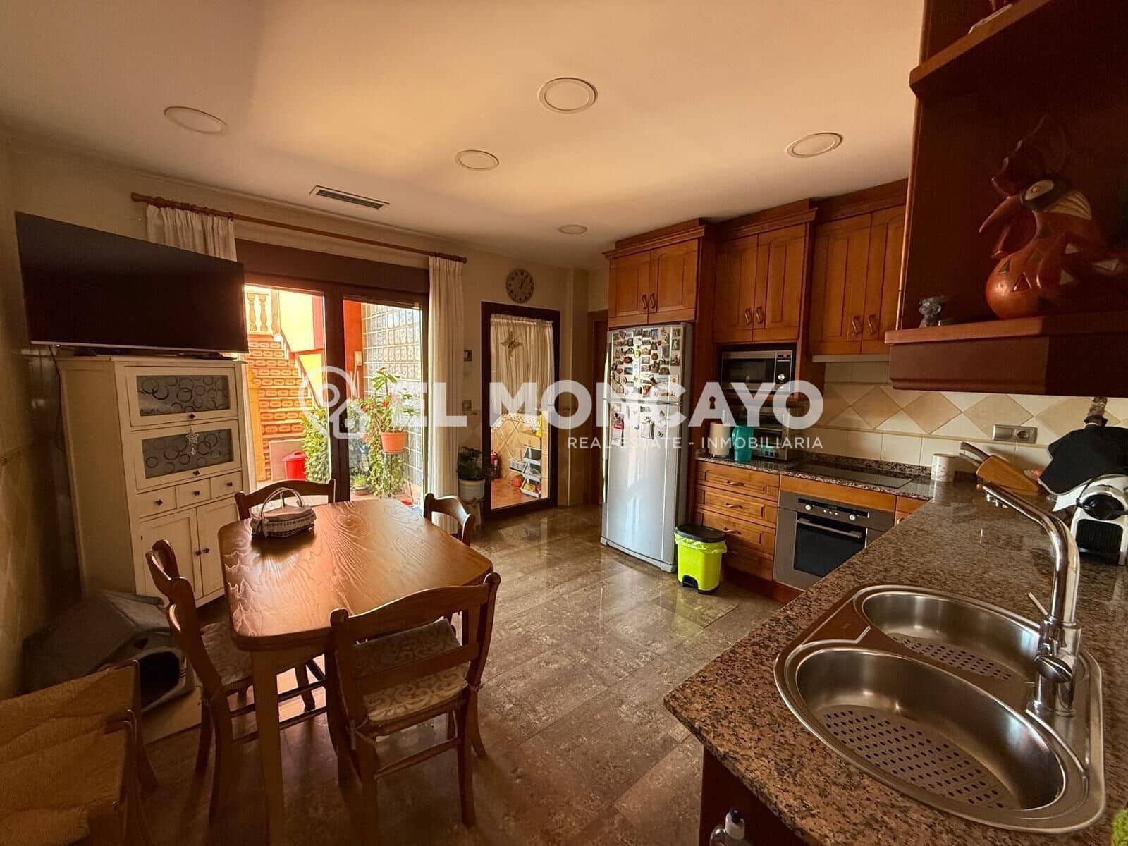 5 bedroom Villa for sale in Almoradi with pool garage - € 600,000 (Ref: 9177276)