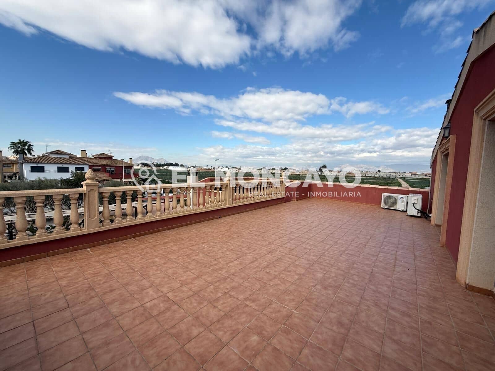 5 bedroom Villa for sale in Almoradi with pool garage - € 600,000 (Ref: 9177276)