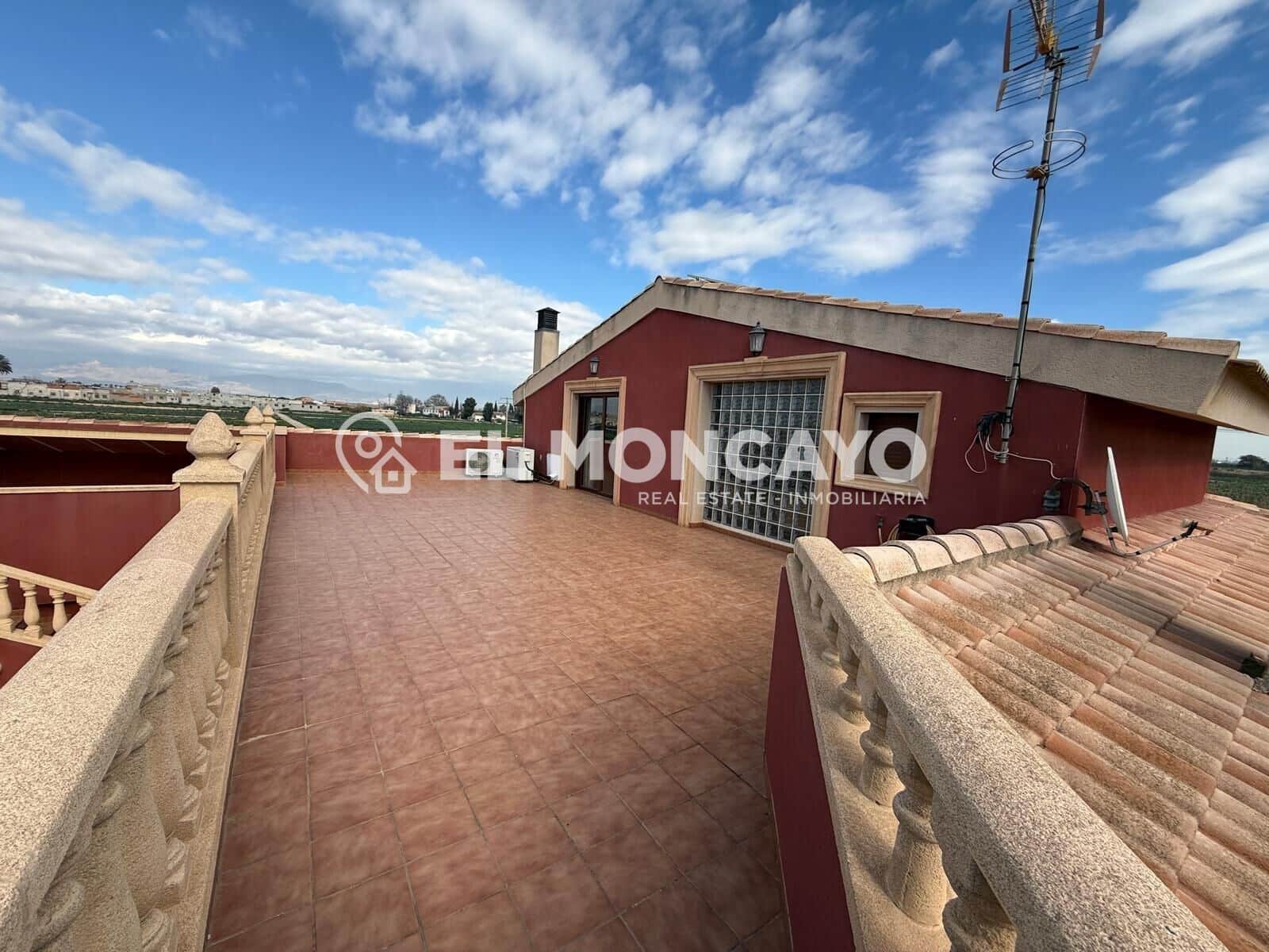 5 bedroom Villa for sale in Almoradi with pool garage - € 600,000 (Ref: 9177276)