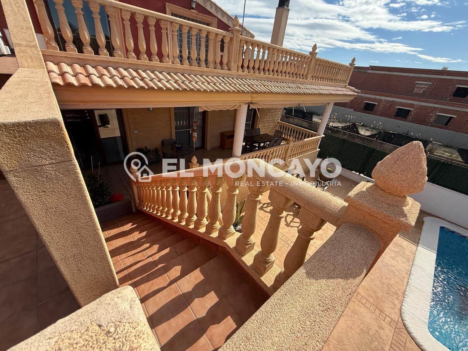 5 bedroom Villa for sale in Almoradi with pool garage - € 600,000 (Ref: 9177276)