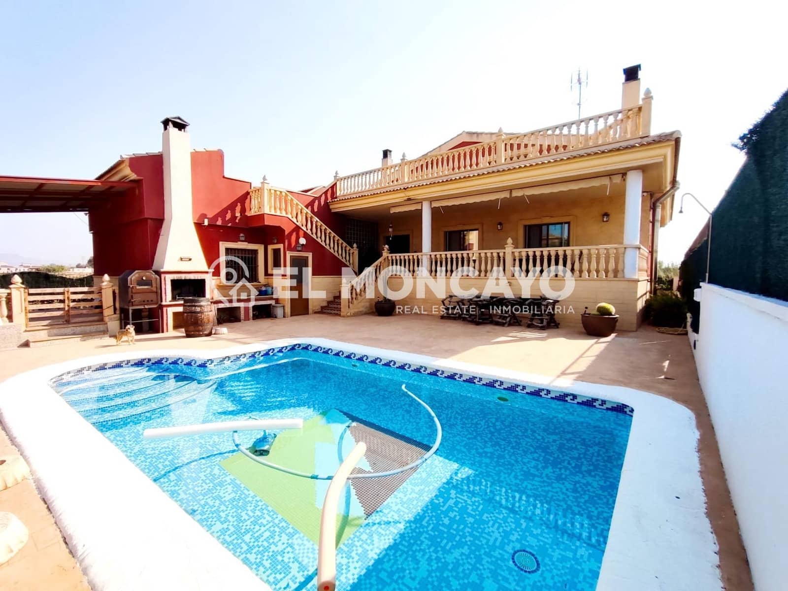 5 bedroom Villa for sale in Almoradi with pool garage - € 600,000 (Ref: 9177276)