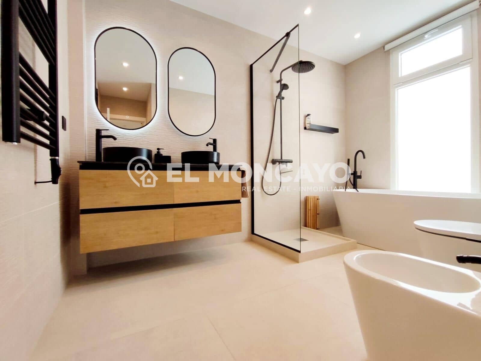 3 soveværelse Bungalow til salg i Guardamar del Segura med garage - € 450.000 (Ref: 9192252)