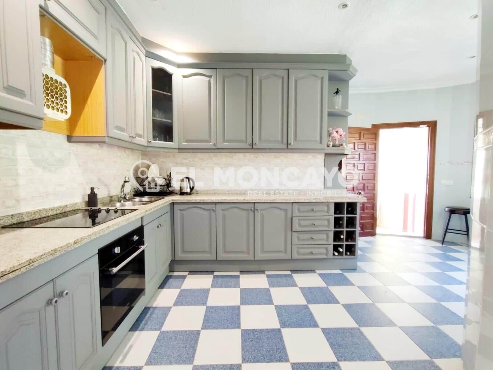 Chalet de 5 habitaciones en Ciudad Quesada en venta con piscina garaje - 399.000 € (Ref: 9226956)