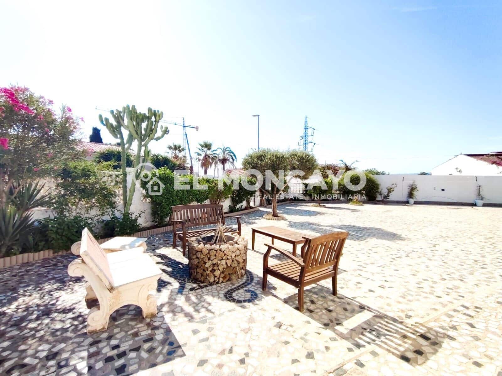 Chalet de 5 habitaciones en Ciudad Quesada en venta con piscina garaje - 399.000 € (Ref: 9226956)